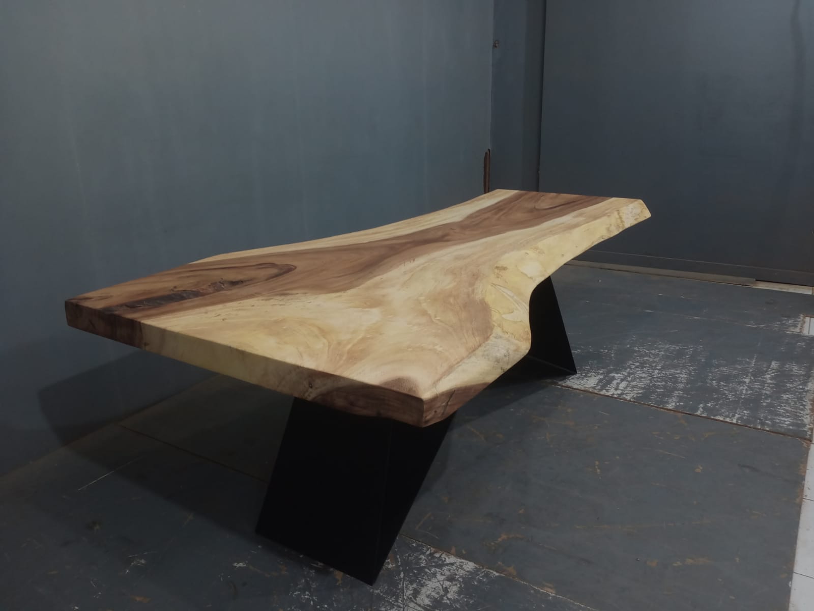 Live Edge Tables