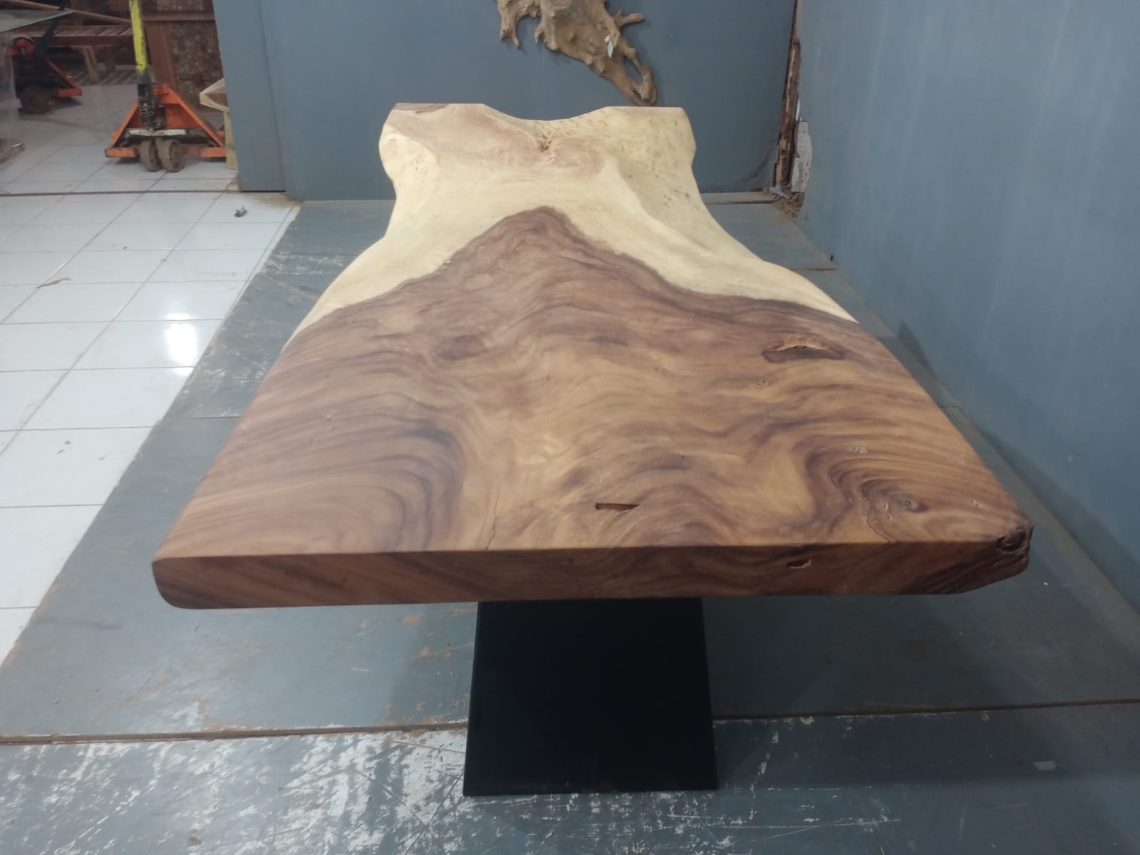 Live Edge Tables