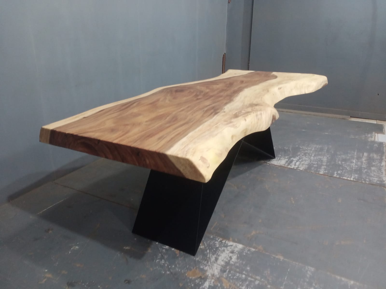 Live Edge Tables