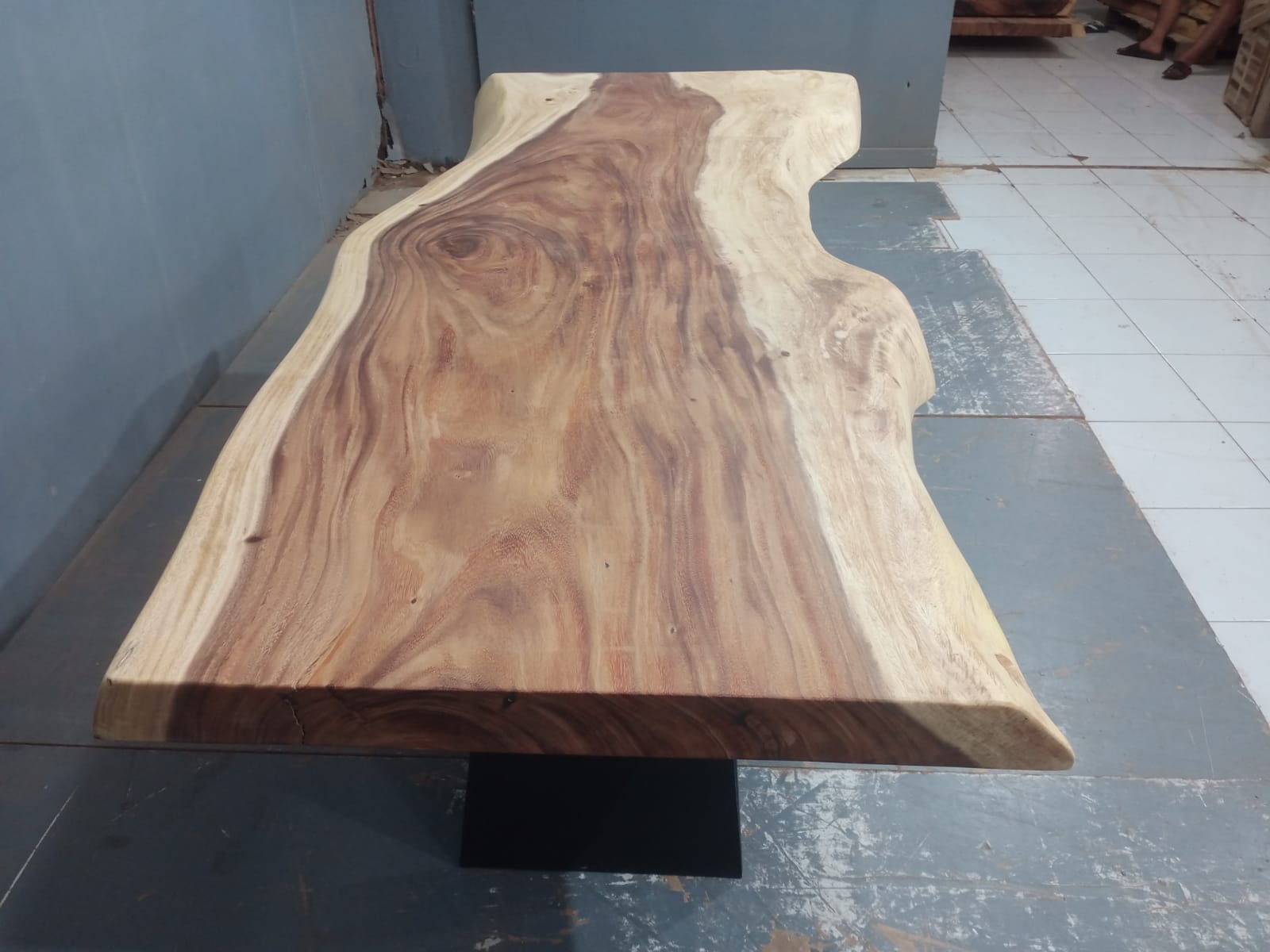 Live Edge Tables