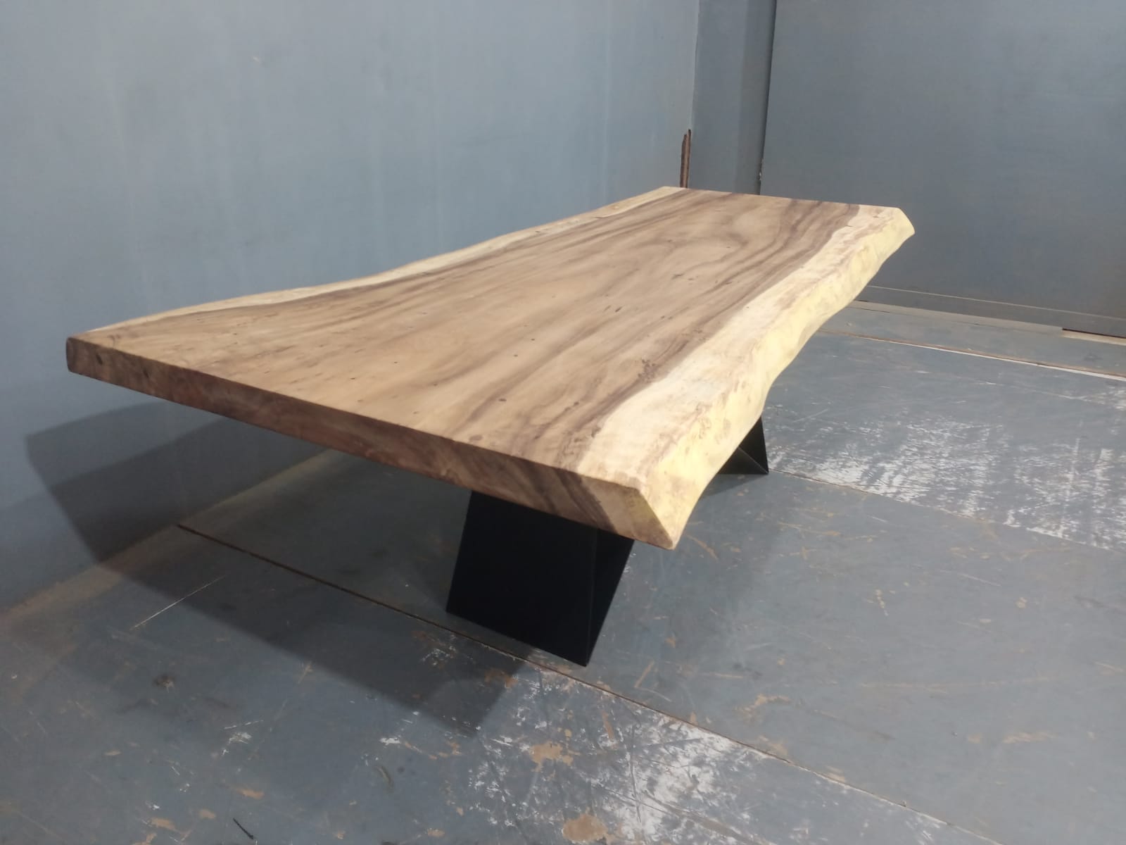 Live Edge Tables