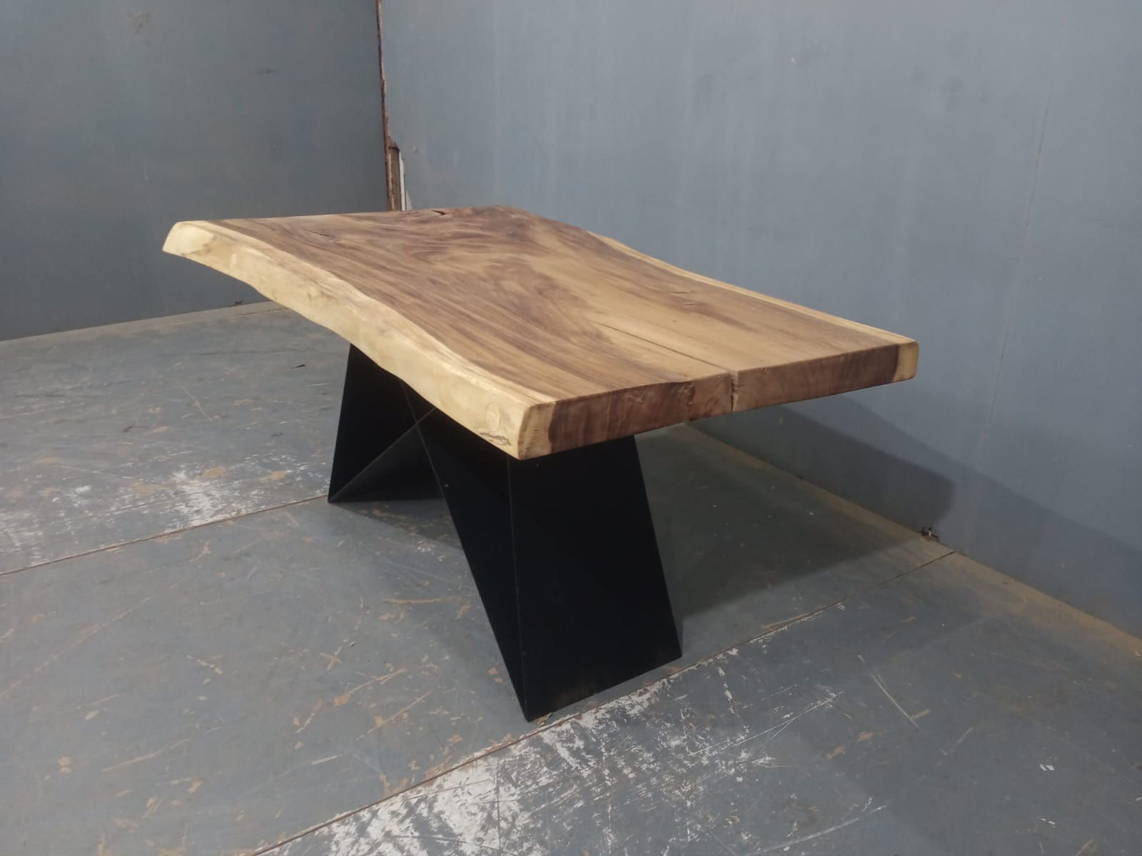 Live Edge Tables