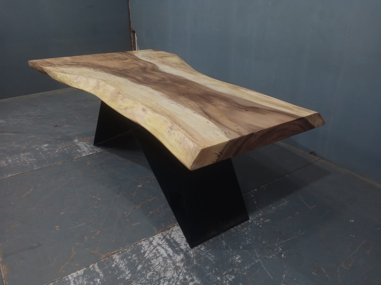 Live Edge Tables