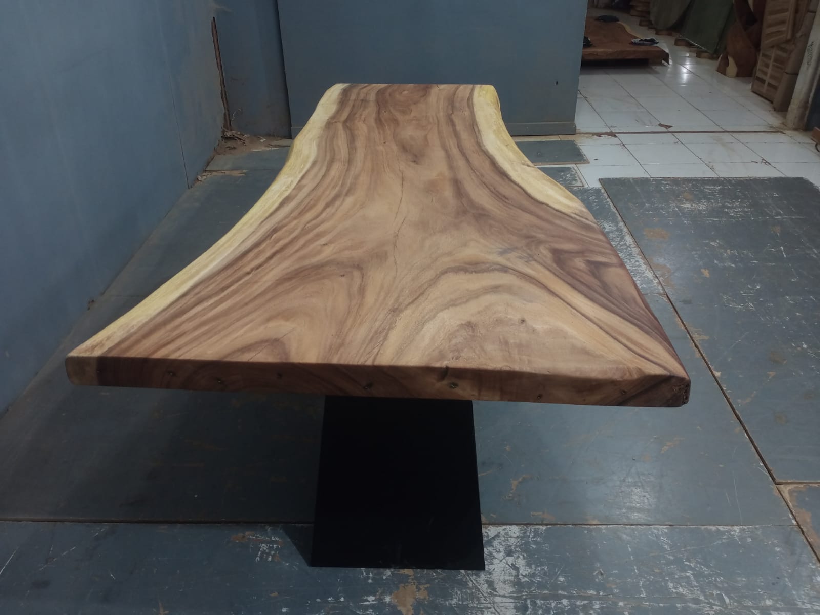 Live Edge Tables